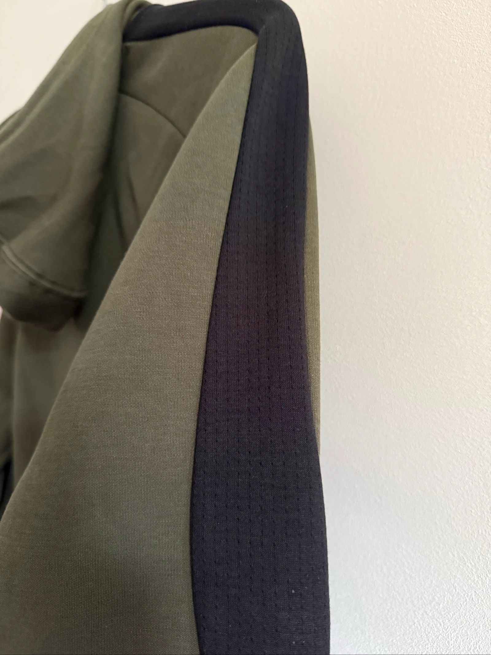 Veste de esporte Puma masculino M cáqui com capuz – Streetwear – Estado perfeito – photo 7